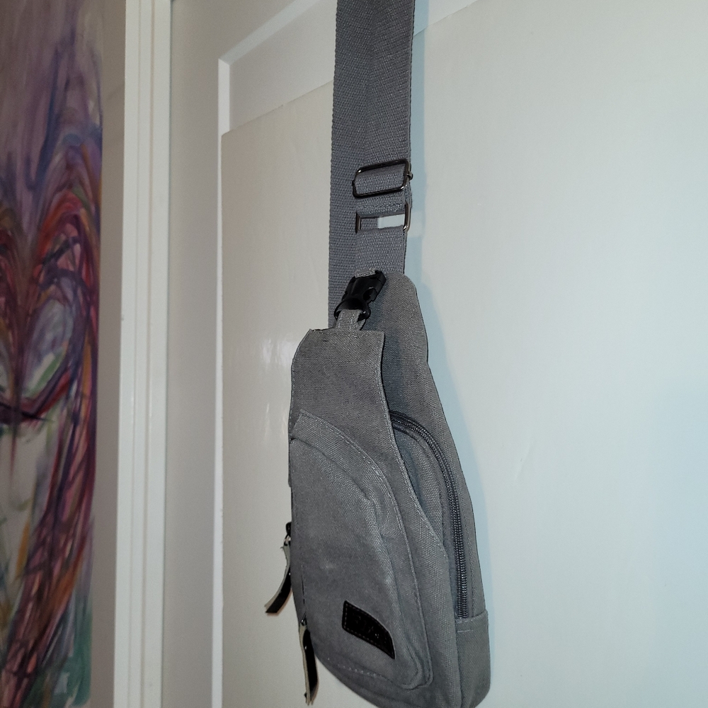 Mini Backpack - Picture 4 of 7